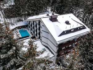 S-a dat startul programului "Înscrieri Timpurii" de iarnă cu reduceri de până la 15% pentru Crăciun şi Revelion